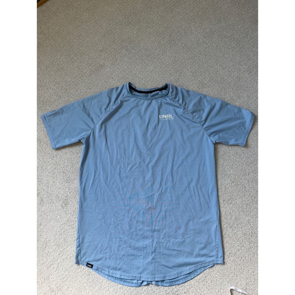 UNRL Athletic Performance T-Shirt Size L Blue Regular Fit Raglan Sleeve